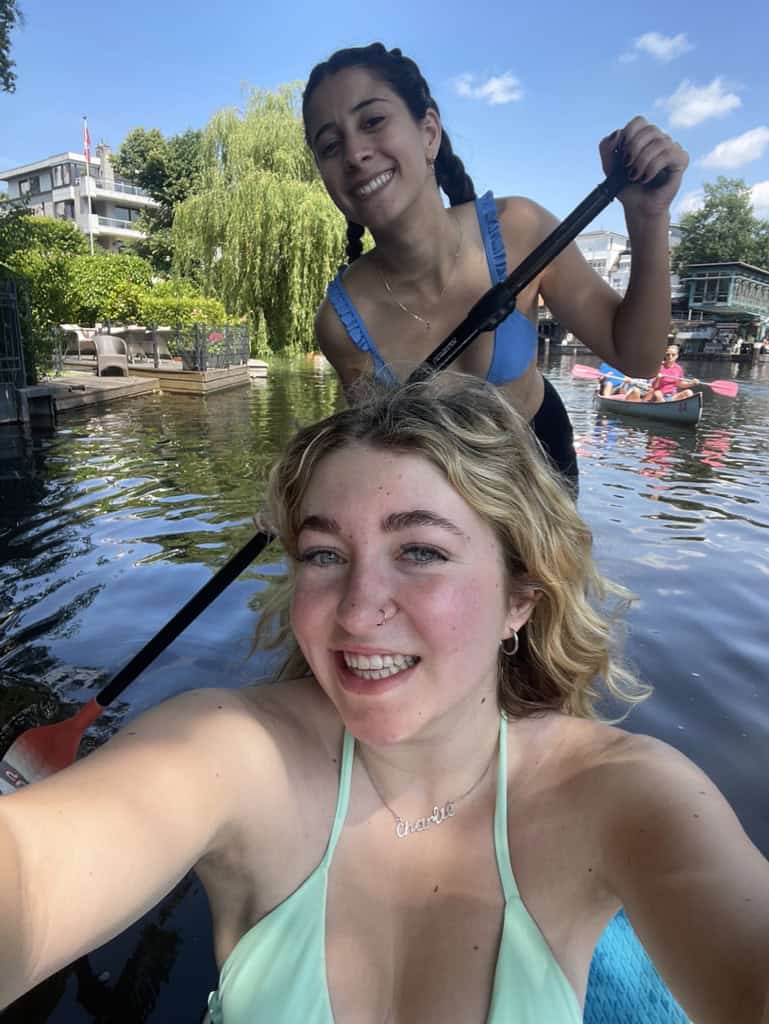 Charlie and Paula paddle boarding in Hamburg